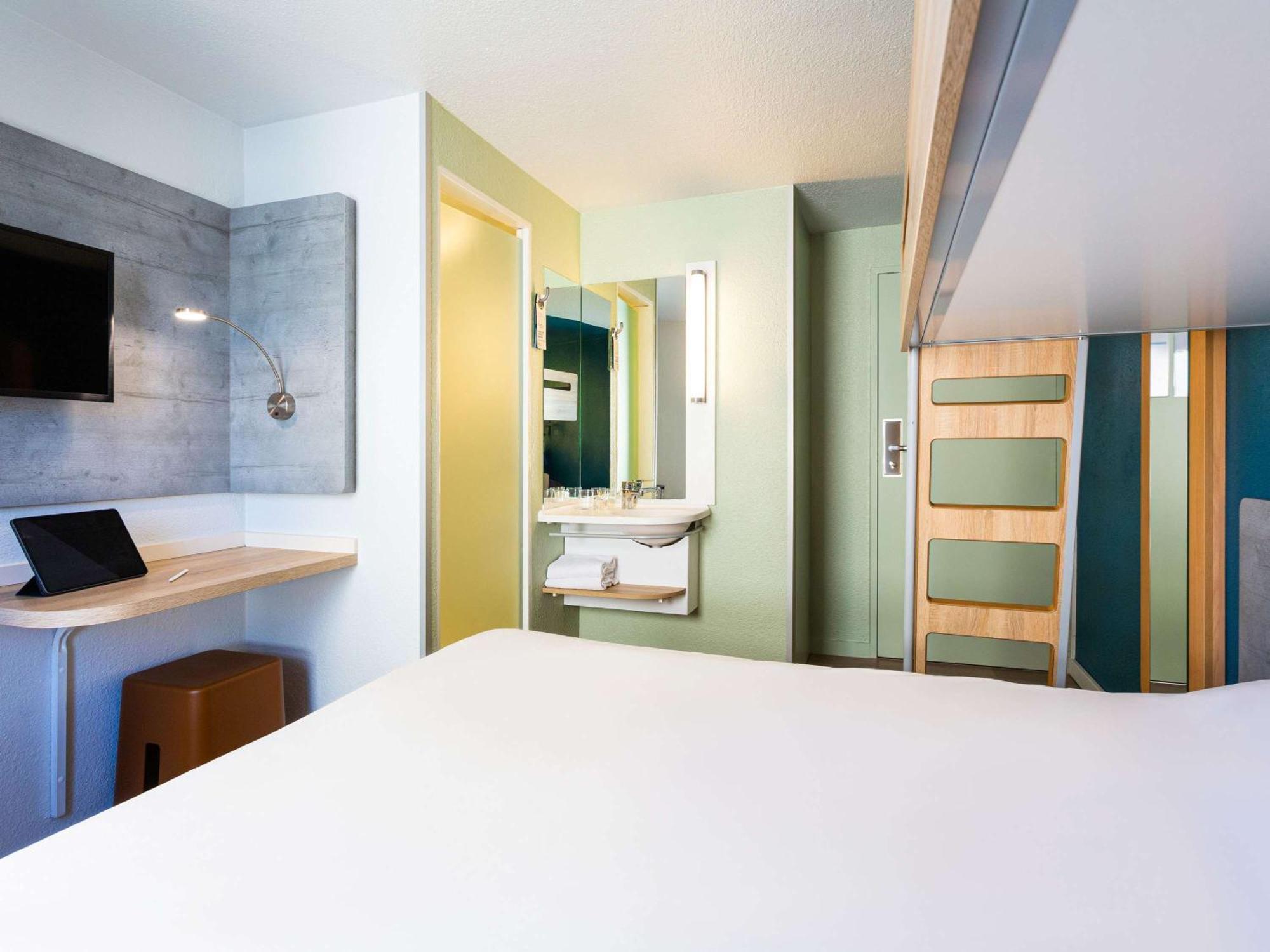 Ibis Budget Bordeaux Centre - Gare Saint Jean Exterior foto